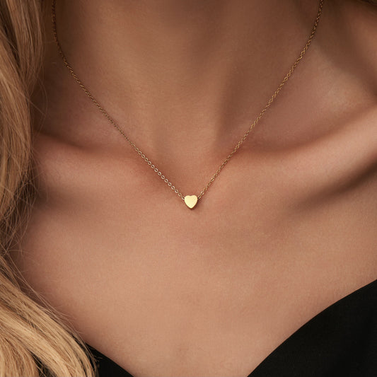 Dainty gold heart bracelet perfect for bridesmaid gifts.